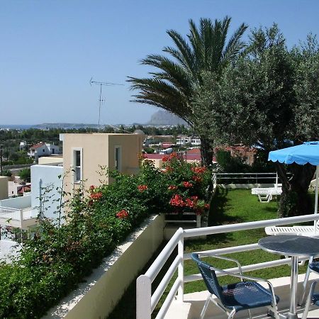 אפאנטו Iris Hotel מראה חיצוני תמונה