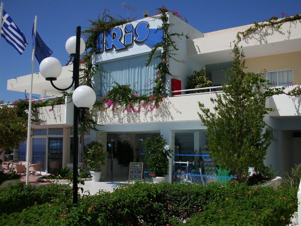 אפאנטו Iris Hotel מראה חיצוני תמונה