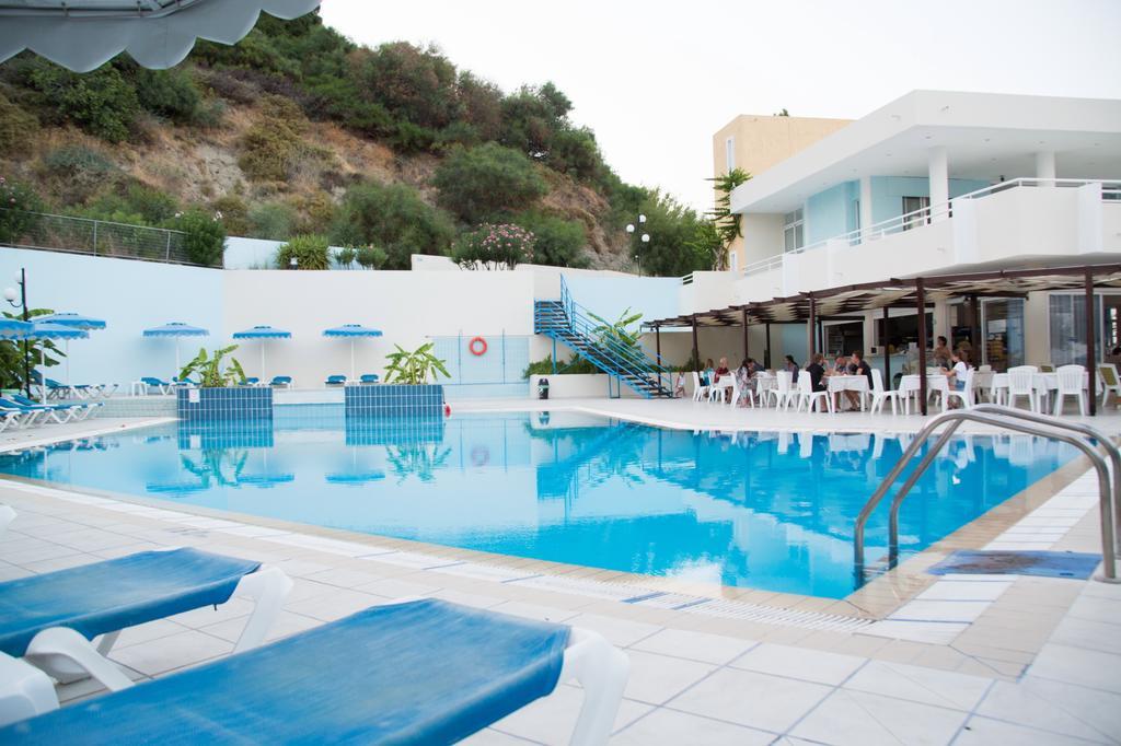 אפאנטו Iris Hotel מראה חיצוני תמונה