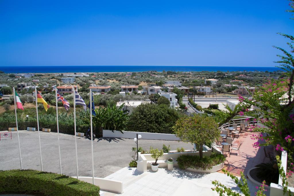 אפאנטו Iris Hotel מראה חיצוני תמונה