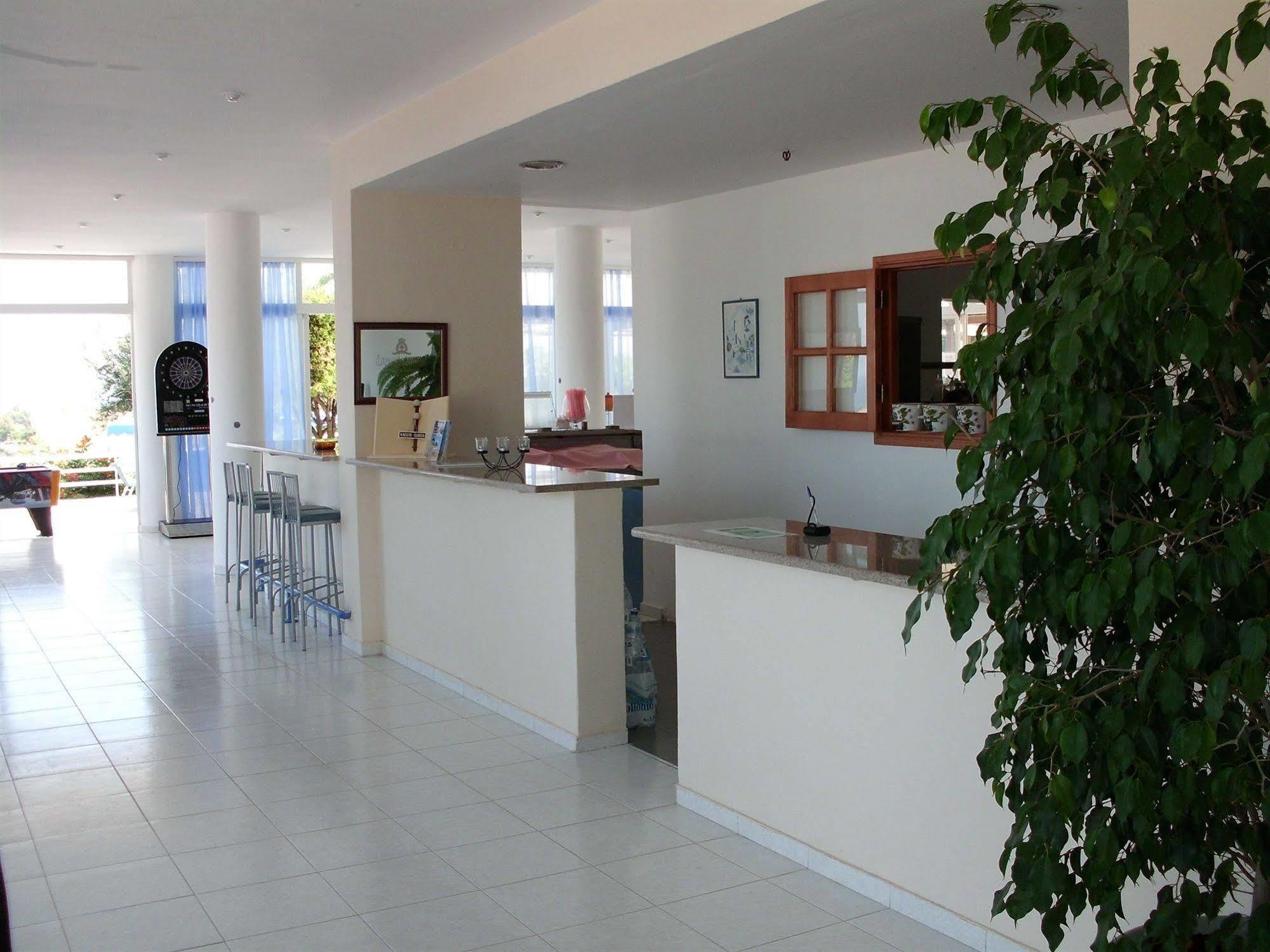 אפאנטו Iris Hotel מראה חיצוני תמונה