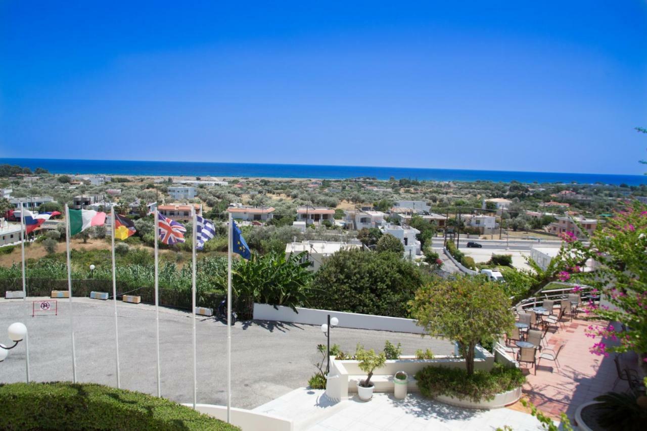 אפאנטו Iris Hotel מראה חיצוני תמונה