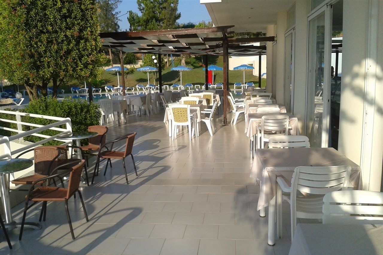 אפאנטו Iris Hotel מראה חיצוני תמונה